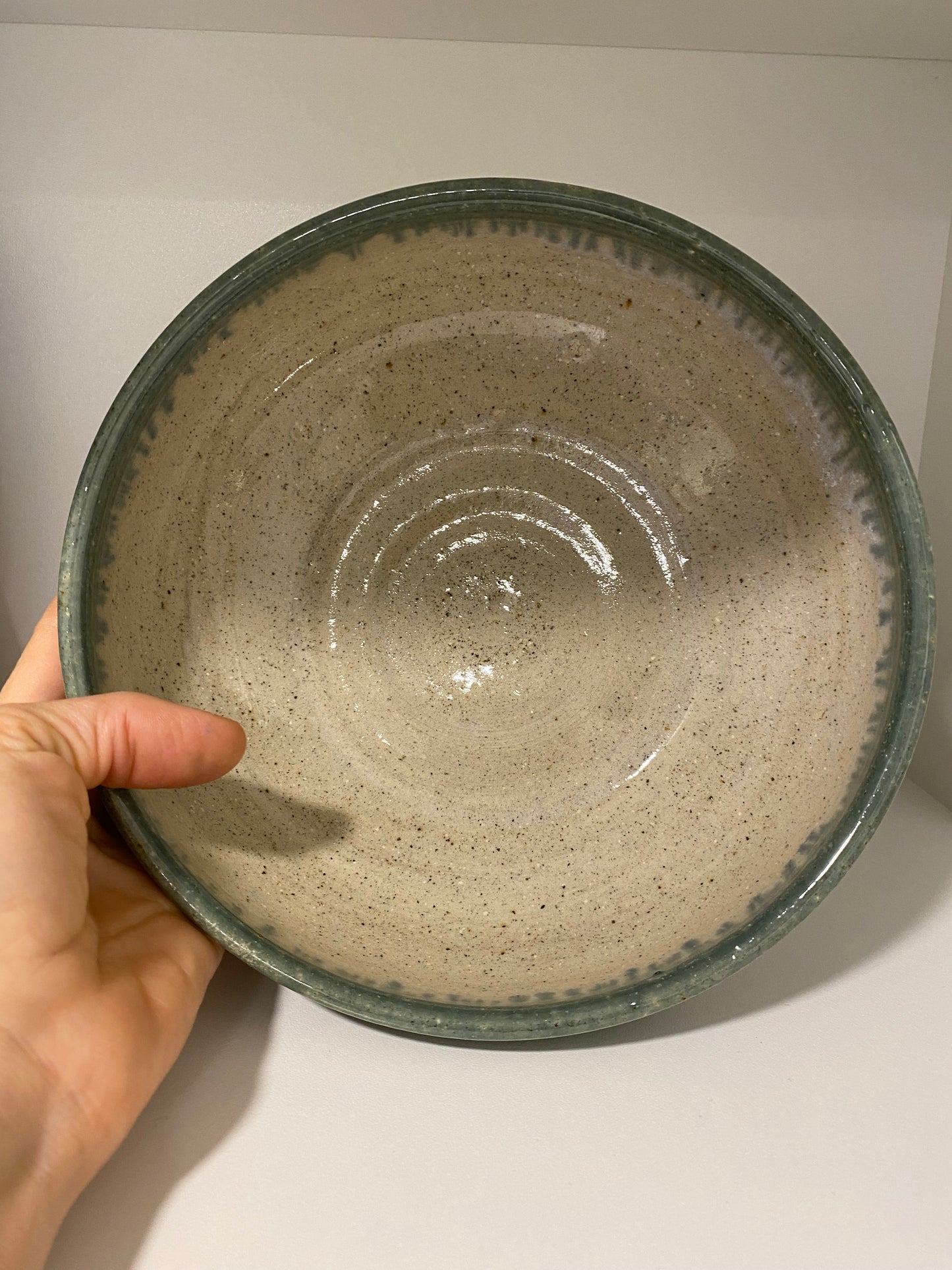 Green drip salad bowl