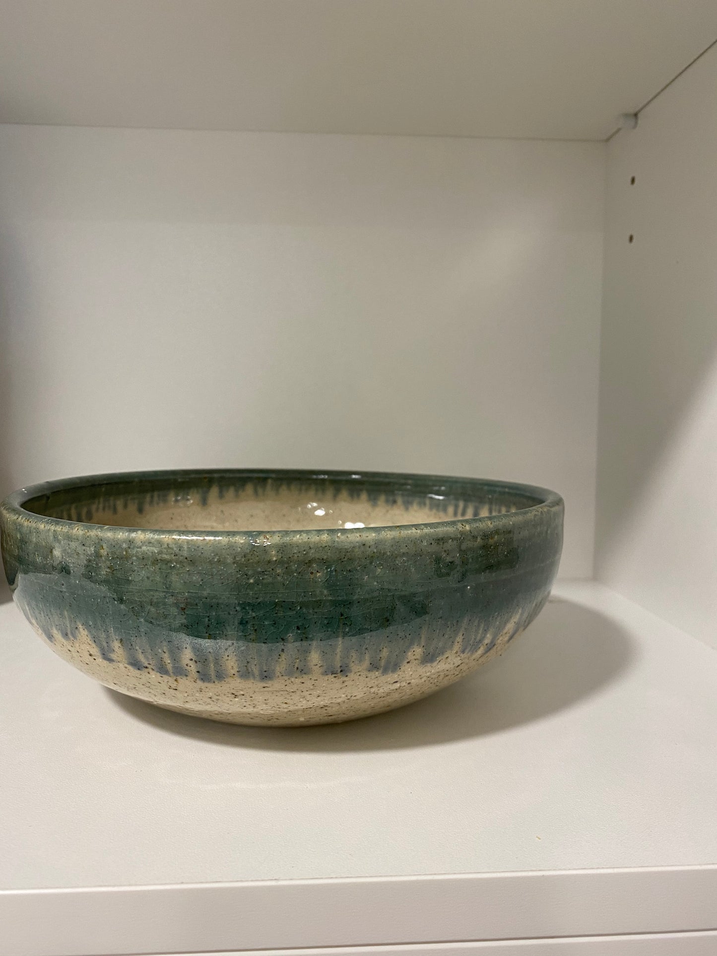 Green drip salad bowl